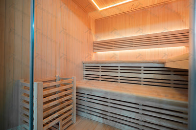 Traditional indoor sauna room L2000mm×W1500mm×H2000mm